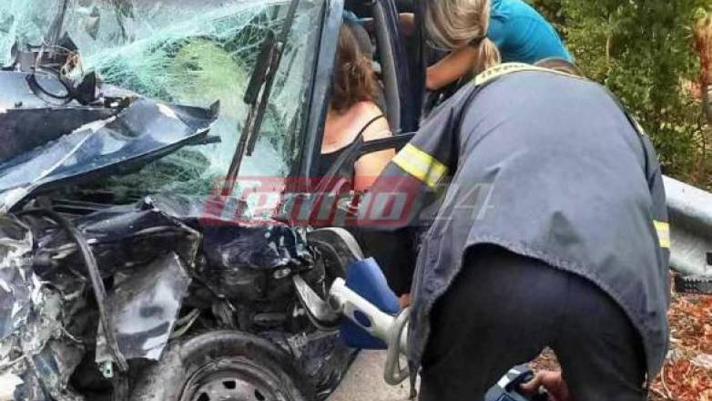 Τραυματίστηκαν σε τροχαίο μητέρα και το ανήλικο παιδί της – Αγωνιώδεις προσπάθειες για τον απεγκλωβισμό τους