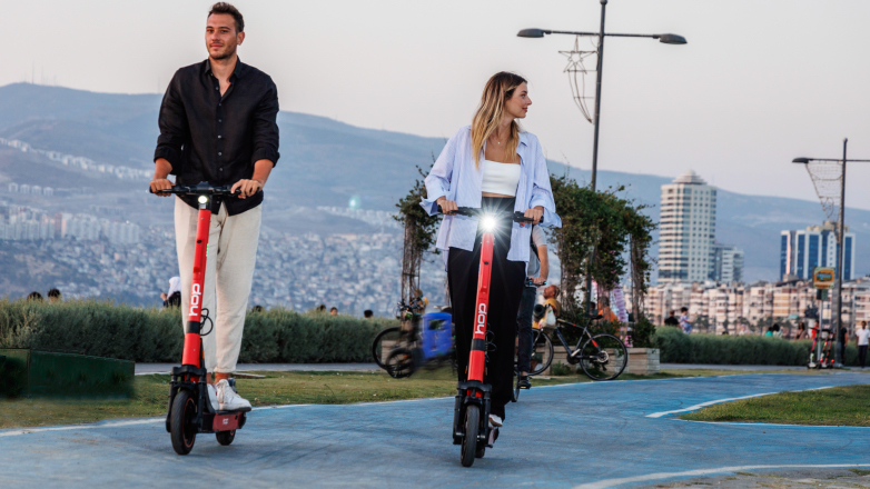 Hop Greece: 1 εκατομμύριο διαδρομές σε ένα χρόνο, προωθώντας τις βιώσιμες αστικές μεταφορές