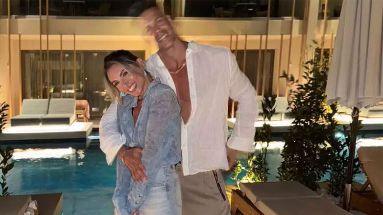 Αθηνά Οικονομάκου: Νέες φωτογραφίες από τις διακοπές της με τον Bruno Cerella σε Πάρο και Αντίπαρο