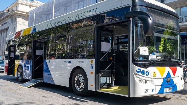 Τέσσερα προσβάσιμα λεωφορεία για τη μετακίνηση της Ελληνικής Παραολυμπιακής Αποστολής