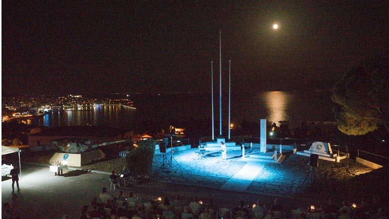 Η 20η Τεθωρακισμένη Μεραρχία άνοιξε τις πύλες της για… χάρη της Αυγουστιάτικης πανσελήνου