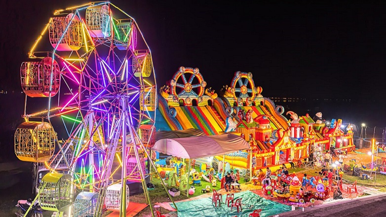 Σχέσεις διαπλοκής για το μοιραίο λούνα παρκ στη Χαλκιδική, καταγγέλλει ο πατέρας του 19χρονου