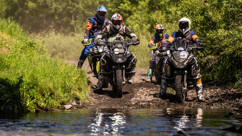 “Ταξίδι σε μια παράλληλη πραγματικότητα” το Silk Way Rally για ιδιώτες