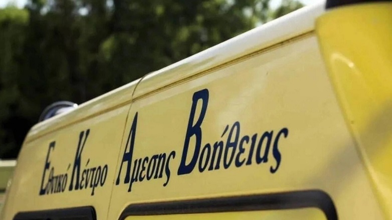 Υπέστη ανακοπή, έπεσε σε τζαμαρία καταστήματος και πέθανε