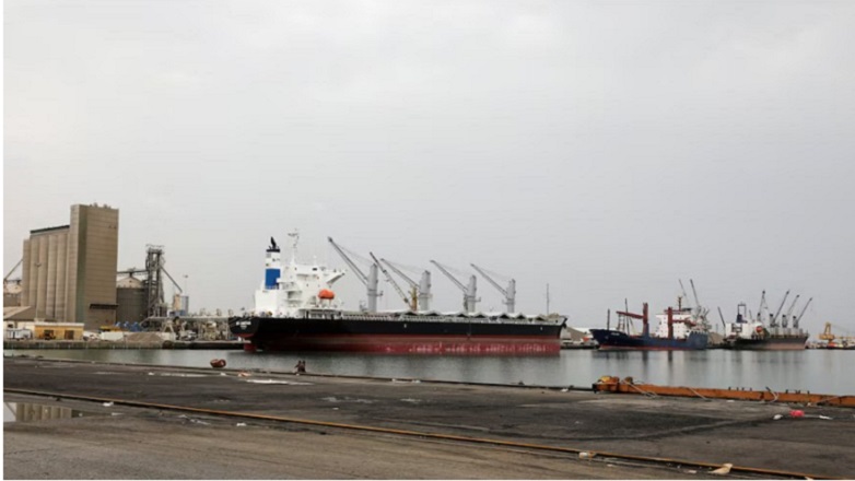 Περιβαλλοντική βόμβα το δεξαμενόπλοιο «Σούνιον» που έπληξαν οι Χούθι