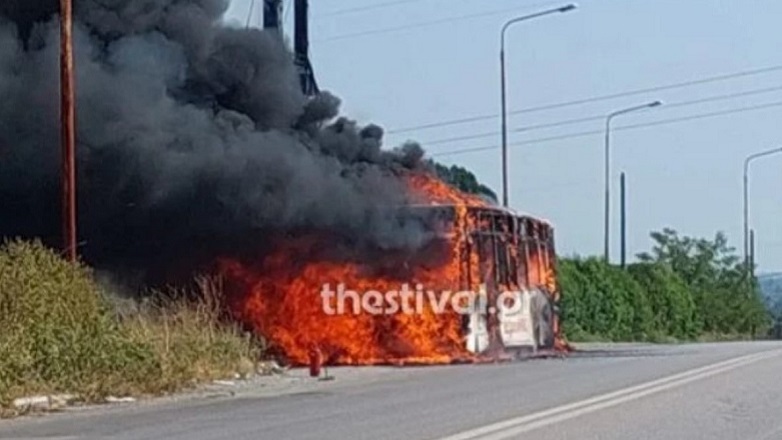 Φωτιά σε λεωφορείο των ΚΤΕΛ Θεσσσαλονίκης