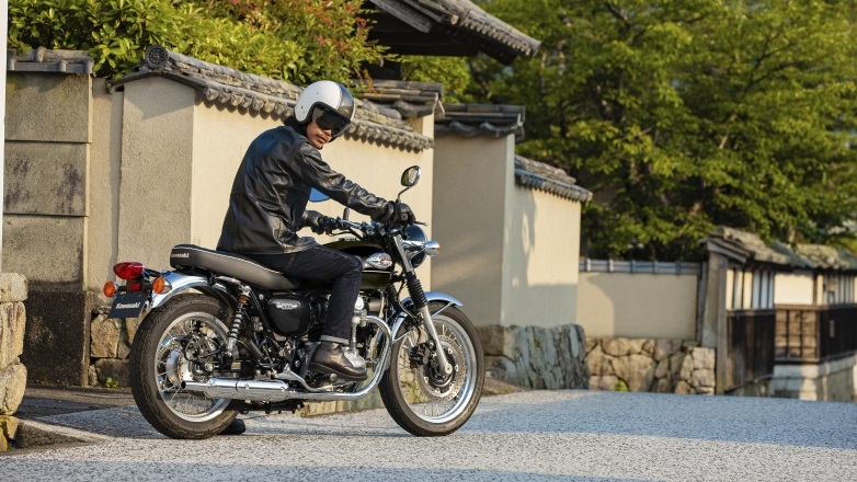 Η νέα Kawasaki W800 του 2025
