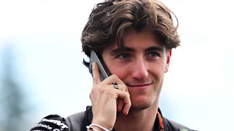 F1: Αυτός είναι ο οδηγός που υπέγραψε με την Alpine και θα αντικαταστήσει τον Ocon από το 2025