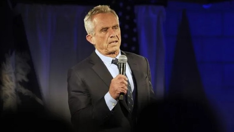 Αποσύρεται ο Ρόμπερτ Κένεντι από την προεδρική κούρσα στις ΗΠΑ