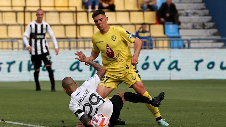 Στην Φίτεσε ο Τσιγγάρας