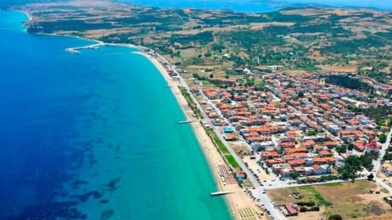 Συναγερμός στη Χαλκιδική από διαρροή λυμμάτων στην παραλία Ιερισσού