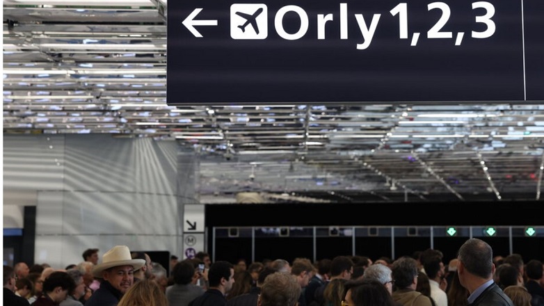 Λήξη συναγερμού στο αεροδρόμιο Ορλί του Παρισιού