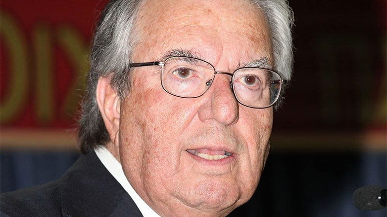 Το αντίο του Μπαμπινιώτη στον Γιανναρά: «Θα μας λείψεις, λειτουργούσες ως η φωνή της συνείδησής μας»