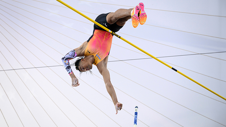 Ο πρώτος Έλληνας που πέρασε τα 6 μέτρα στο επί κοντώ