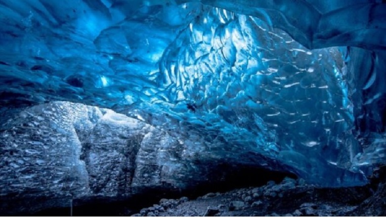 Ισλανδία: Ένας νεκρός και δύο αγνοούμενοι από την κατάρρευση σπηλιάς πάγου πάνω σε τουρίστες