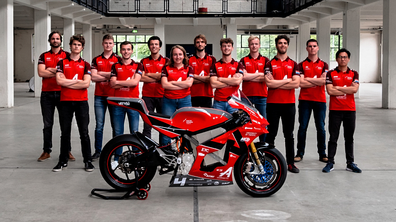 Φοιτητές κατασκεύασαν ηλεκτρική superbike