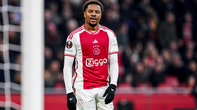 «Ενδιαφέρον της ΑΕΚ για τον Άκπομ, αρνητικός ο Άγιαξ»