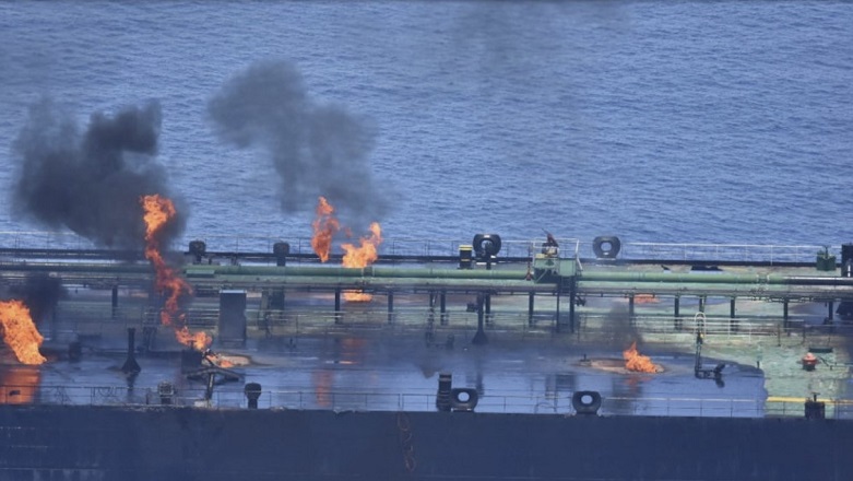 Reuters: Εξετάζεται η ρυμούλκηση του τάνκερ «Sounion» από την Ερυθρά Θάλασσα