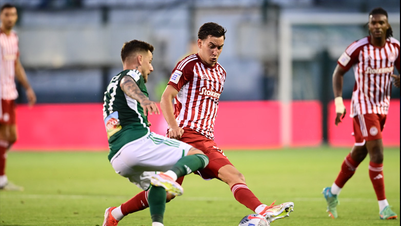 «Δεν είναι στόχος της Λίβερπουλ ο Έσε του Ολυμπιακού»