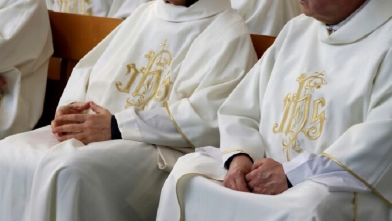 H Καθολική Εκκλησία απευθύνει έκκληση: «Μην ψηφίσετε ακροδεξιά»