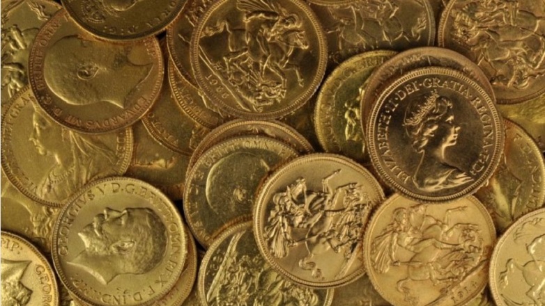 Έδωσε 45.000 ευρώ και πήρε… κάλπικες λίρες και φλουριά βασιλόπιτας