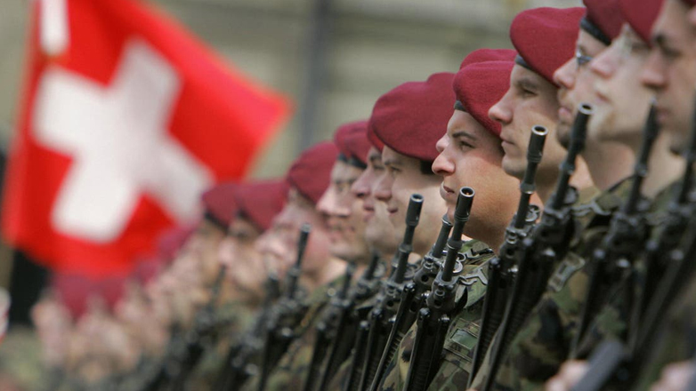 Μετά από 500 χρόνια η Ελβετία εγκαταλείπει την ουδετερότητά της