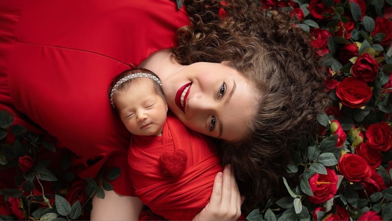 Ιλάειρα Ζήση: Αγκαλιά με την 1,5 μηνών κόρη της – «Ο Θεός σου έδωσε το παιδάκι που πάντα προσευχόσουν να έχεις»