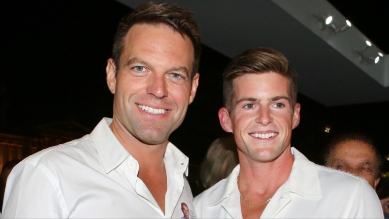 Στέφανος Κασσελάκης – Tyler McBeth: Το αποχαιρετιστήριο beach party μετά την τελετή στα Χανιά