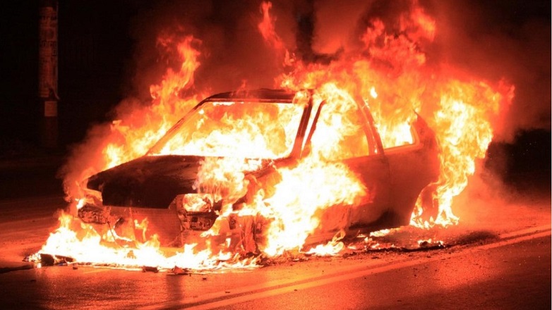 Η πρώην σύντροφος του έκαψε το αυτοκίνητο