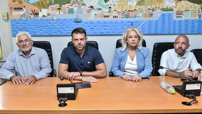 Σύσκεψη του Στέφανου Κασσελάκη με κοινωνικούς και παραγωγικούς φορείς στον Βόλο