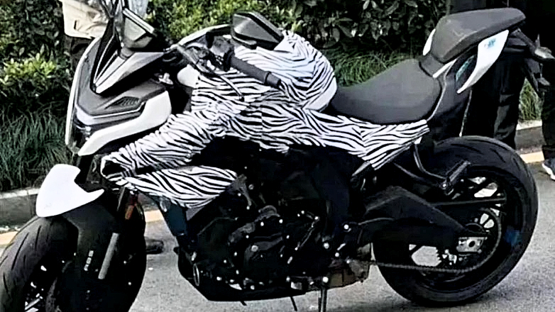 Νέα γυμνή τρικύλινδρη CFMoto 675 NK