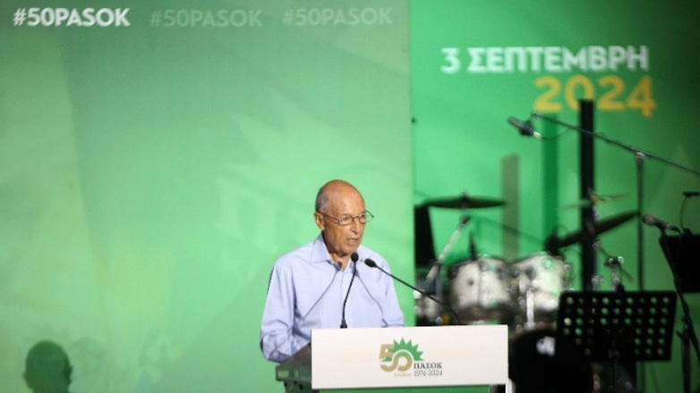 Σημίτης: Το ΠΑΣΟΚ οφείλει να πρωταγωνιστήσει στις εξελίξεις