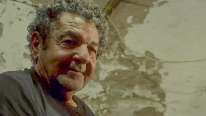 «Οι ιστορίες πριν χαθούν»: Ο Άρης Κατσιγιάννης καταγράφει την ιστορία ενός ωραίου ανθρώπου από τα Κουφονήσια