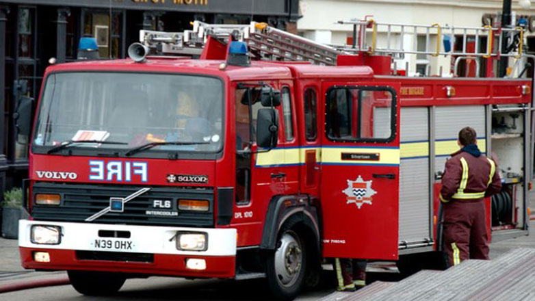 Βρετανία: Πυρκαγιά σε πολυώροφη πολυκατοικία στο Κάτφορντ του Λονδίνου