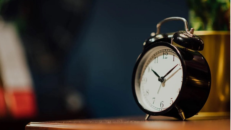Αλλαγή ώρας: Πότε γυρίζουμε τα ρολόγια πίσω και γιατί