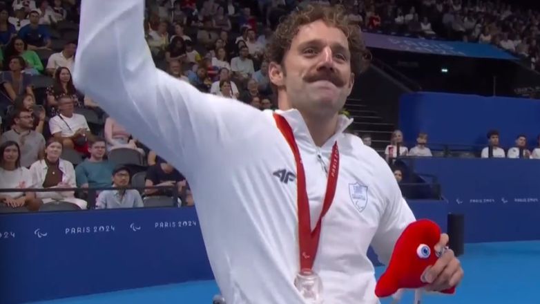 Ο Τσιτσιπάς αποθεώνει τον Τσαπατάκη: «Είσαι ήρωας, παράδειγμα για όλους μας»