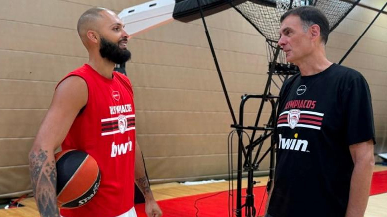 Ολυμπιακός: Η πρώτη προπόνηση του Φουρνιέ με τα ερυθρόλευκα!