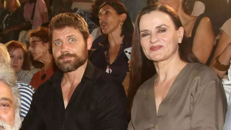 Καρυοφυλλιά Καραμπέτη: Σπάνια κοινή εμφάνιση με τον σύντροφό της Κρις Ραντάνοφ