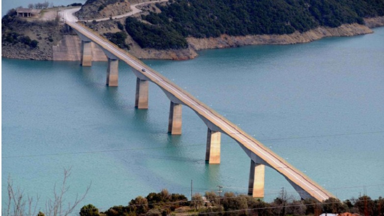 Συναγερμός από εντοπισμό πτώματος στη Λίμνη Κρεμαστών