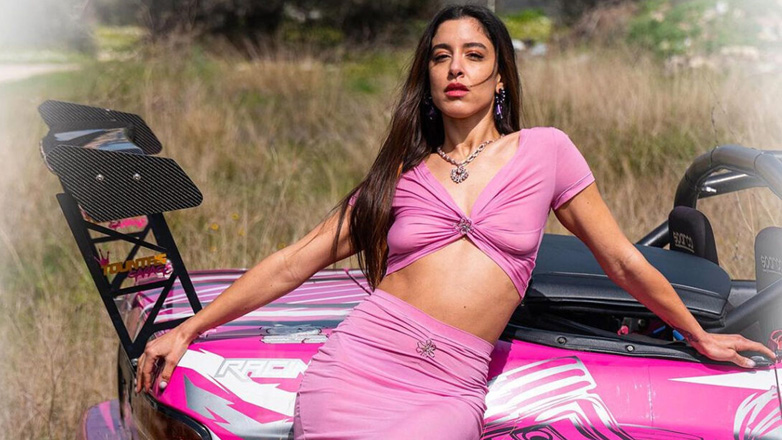 Η Μαρίνα Σάττι επισκέφτηκε το πατρικό της σπίτι στο Ηράκλειο Κρήτης – Οι σπάνιες παιδικές φωτογραφίες με τον πατέρα της