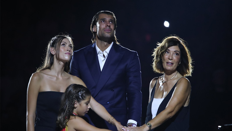 Η παρακάμερα από τη συγκινητική βραδιά του Γιώργου Πρίντεζη στο ΣΕΦ!