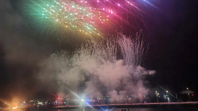 Εντυπωσιακό το «κάψιμο της Αρμάτας» στις Σπέτσες