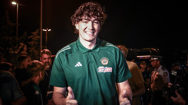 Στην Αθήνα για τον Παναθηναϊκό ο Τσεντί Οσμάν: «Πάμε για το back to back»