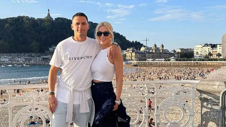 Κατερίνα Καινούργιου: Δείτε ποια φωτογραφία με τον Παναγιώτη Κουτσουμπή έχει φόντο στο κινητό της