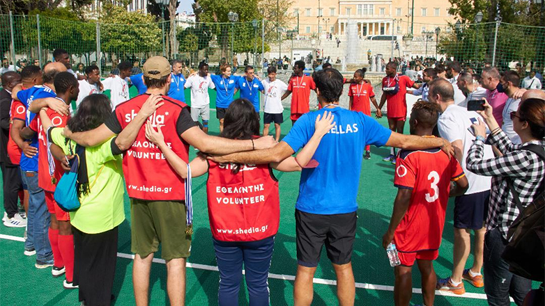 Ένα γήπεδο ποδοσφαίρου στην πλατεία Συντάγματος