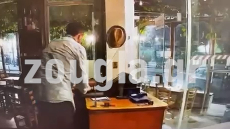 Ο «γερόλυκος» που έκανε τον αστυνομικό και λήστευε επιχειρήσεις