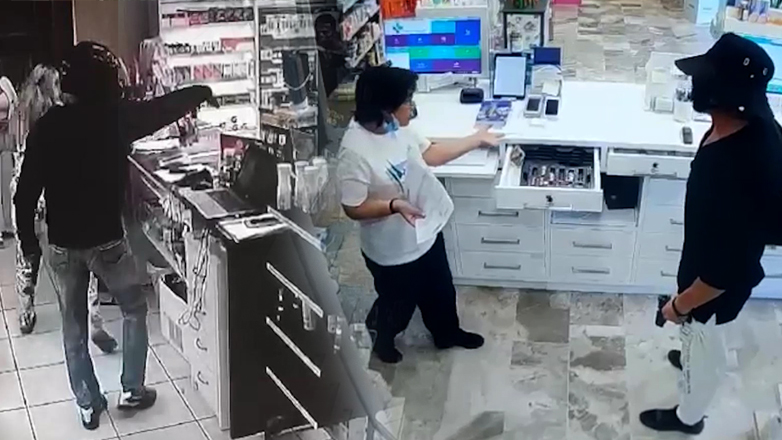 Με όπλο και μαχαίρι έκανε 10 ληστείες σε 20 μέρες