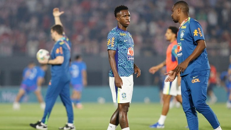 Βινίσιους: «Ζητώ συγγνώμη από τους φιλάθλους, θα επιστρέψουμε»