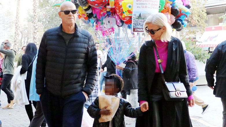 Χριστίνα Κοντοβα – Τζώνης Καλημέρης: Συνόδεψαν μαζί την κόρη τους Ada στο σχολείο