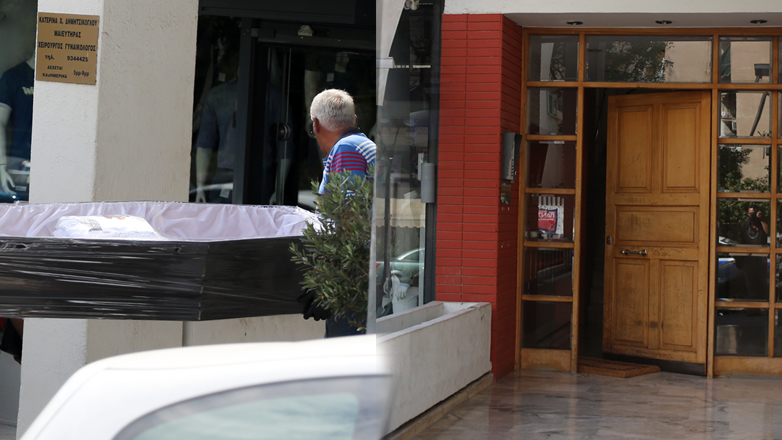 Θρίλερ με τον νεκρό άνδρα στη Νέα Σμύρνη Θρίλερ με τον νεκρό άνδρα στη Νέα Σμύρνη